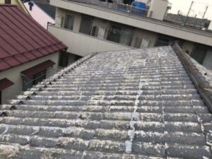 さいたま市大宮区にて葺き替え工事による雨漏り修理　施工前写真